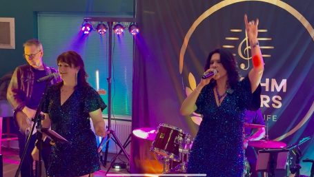 Aliki Sings Entertainment - Bath, Bristol, Weddings, Birthday parties and corporate events