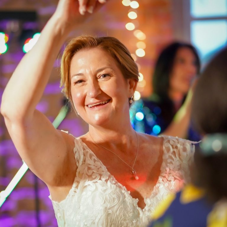 The Rhythm Sisters from Aliki Sings Entertainment delighting the bride with their wonderful performance