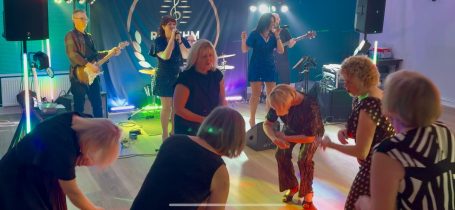 Aliki Sings Entertainment, live music, band, female duo, south west UK
