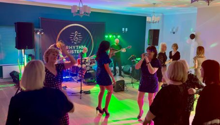 Aliki Sings Entertainment, Live Music, Stinchcombe Hill Golf Club, Gloucester