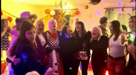 Aliki Sings Entertainment - Party - Royal Wotton Basset