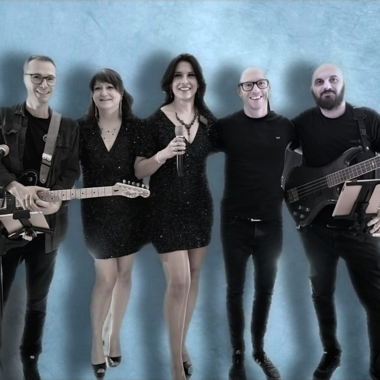 Aliki Sings Entertainment - Live function, wedding and corporate band - Bristol